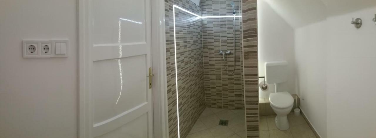 Elza Vendeghaz Apartment ชารอชปาตัก ภายนอก รูปภาพ