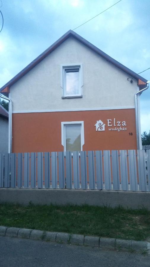 Elza Vendeghaz Apartment ชารอชปาตัก ภายนอก รูปภาพ