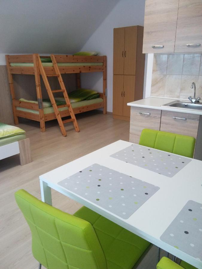 Elza Vendeghaz Apartment ชารอชปาตัก ภายนอก รูปภาพ